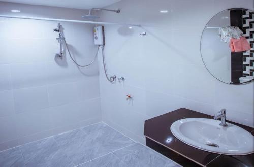 Vatchara Northgate Hotel Nakhon Sawan Eksteriør bilde