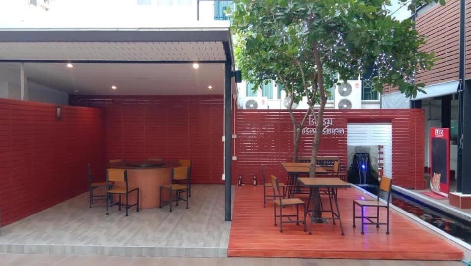 Vatchara Northgate Hotel Nakhon Sawan Eksteriør bilde